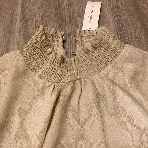 Banana Republic top - Picture 2 of 7